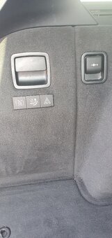 prodám BMW e91 330xd rv.2010 180KW - 17
