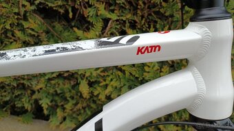 Ghost Kato 7.9 AL star white, kola 29", velikost L - 17