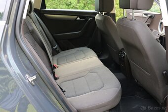 Volkswagen Passat 2.0 103KW,TAŽNÉ ,navigace - 17