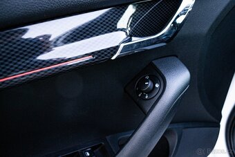 Škoda Octavia Combi 2.0 TDI RS DSG 4x4 - 17