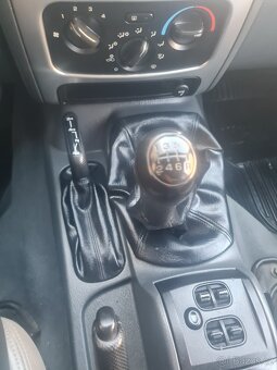 Jeep Cherokee KJ 2.8crdi 120 kw--manuál--- LIMITED--- - 17