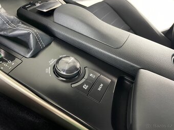Lexus IS 300h Aut,1.majitel,Park.kamera - 17