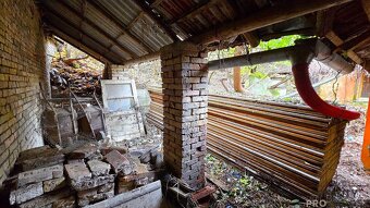 REZERVOVÁNO Prodej rodinného domu 3+1 k demolici, studna, p - 17