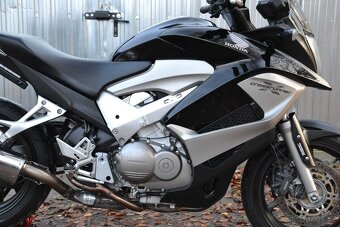 Honda VFR 800X CROSSRUNNER - 17