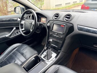 Ford Mondeo 2012 - 17