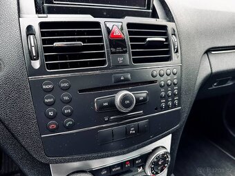 Mercedes-Benz C trieda Kombi 320 CDI Avantgarde A/T 4-matic - 17