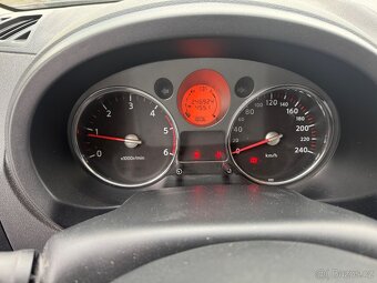 Prodám Nissan X-Trail 4x4 2,0 nafta 110 KW rv 2010 - 17
