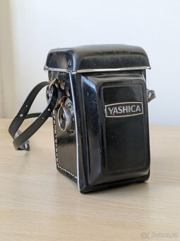 Yashica D vzácný model + přísušenství - 17