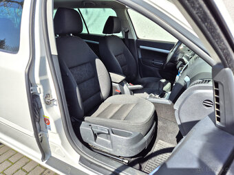Škoda Octavia 1,2 TSI Family Navi Xenon Combi --PRODÁNO-- - 17