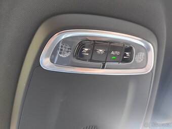 Volvo S 90 2.0 D4 AWD, koupeno nové v ČR - 17