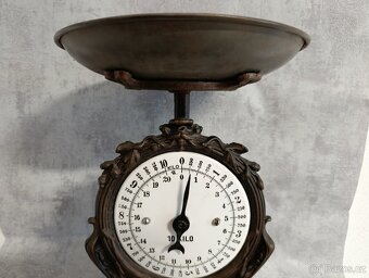 Velmi pěkné jednomiskové 10kg figurální váhy. - 17