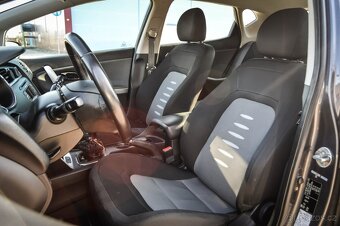 Kia Ceed 1.6 CRDi 81kW 2012 • 6 rýchlostí • Tempomat • - 17