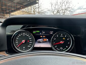 Mercedes-Benz E350e W213 - 17