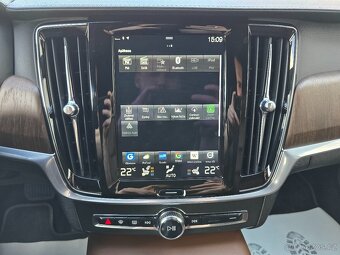 VOLVO V90 2,0 221kW B6 AWD 4x4 INSCRIPTION Auto 2021 ČR -DPH - 17