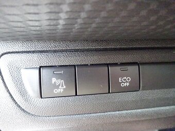Peugeot 2008 1,5 HDI - 17