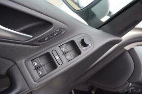 ►►Volkswagen Golf 1.6 TDI KLIMA VÝHŘEV TAŽNÉ◄◄ - 17