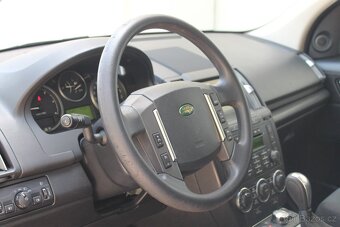 Land Rover Freelander 2.2 TD4 112kW+4x4+AUT+NAVI+P.SERVIS+ - 17
