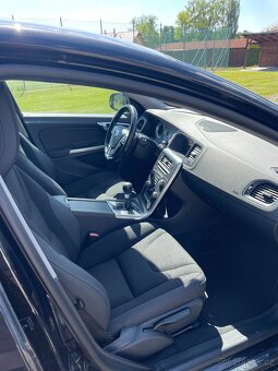 Volvo V60, 1.6 T4 132 Kw Momentum  TOP STAV - 17
