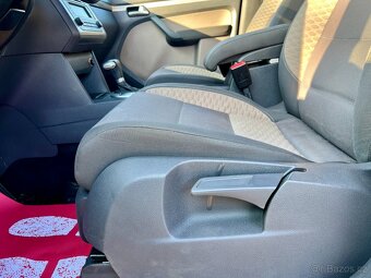 VW Touran Cross 1.4 TSI 125 kW DSG Servis,Stav - 17