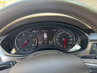 Prodám Audi A6 C7 lehce havarováno 2012 220t km mam potvrzen - 17