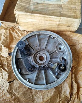 Brzdové pakny KMZ IMZ brzdový buben brzdový štít - 17