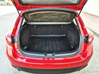 MAZDA 3 2.0i 1 MAJITEL AUTOMAT NAVIGACE ALU KOLA - 17