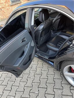 Mercedes Benz CLS500 - 17