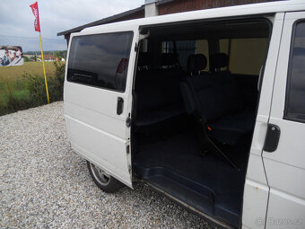 Volkswagen Caravelle 2.5 TDi 111Kw - 17