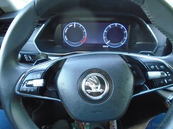 OCTAVIA 1.4Tsi,61000km,HYBRID.150kw,autom.prevod.navigace - 17