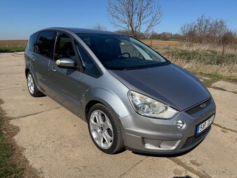 Ford S-max 2.0tdci 100kw 7místné,2009,tažné zařizeni,najeto - 17