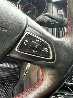 Ford Focus Combi edice Red & Black - 17