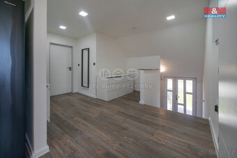 Pronájem bytu 3+1, 92 m², Radonice, ul. Růžičkova - 17