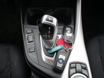 BMW 116d JOY 85kw Automat GPS 04/2014 - 17