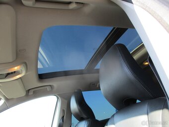 VOLVO XC60 2,4D4 Summum AWD Auto Pano Xen 2014 - 17