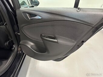 Opel Astra 1.6 CDTi ECOTEC D Edition tažné - 17
