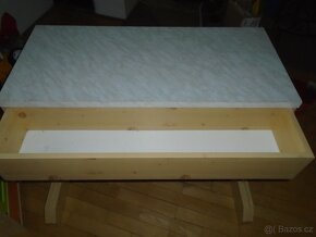 Dřevěný stůl - 17