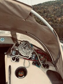 Dánská kajutová plachetnice Bandholm 27 s vlekem - 17