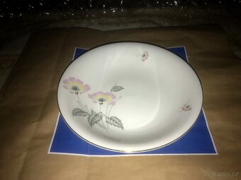 starý porcelán /servisy talíře a další - 17