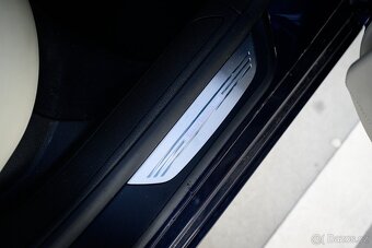BMW 750i xDrive, 4.4 V8 Biturbo, 300kW, 2011 - 17