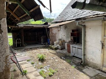 Prodej domu k demolici s krásným pozemkem o výměře 2095 m2 v - 17