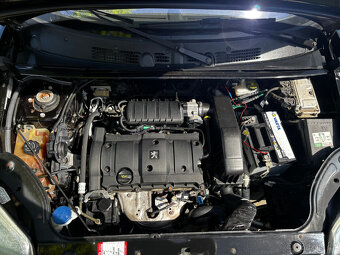 Peugeot Partner 1.6i 80kW, Klima, Tažné, Nová STK - 17