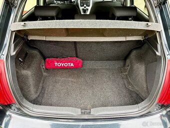 Toyota Auris 1.33i 73kW, ČR, 9/2011, 2.maj. Nové STK - 17