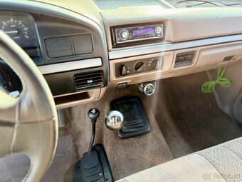 1992 Ford F-250 XLT | 4x4 | MANUÁL | 5.8 V8 | DPH - 17