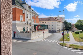 Pronájem, byt 4+1 Hodonín, Zámecká, centrum, cihlový, částeč - 17