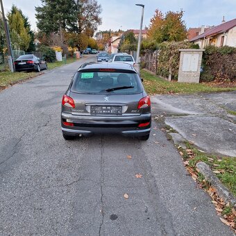 Peugeot 206+ Trendy 1,1i Dovoz Rakousko najeto 76t.km. - 17