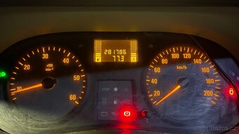 Opel Vivaro 1,9 CDTI Long - 17