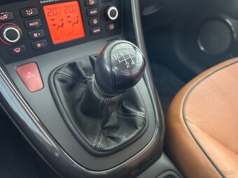 Fiat Croma 1.9 JTD 110kW,KŮŽE,SERVISKA - 17