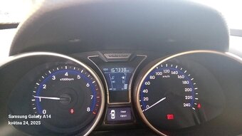 Hyundai Veloster - 17