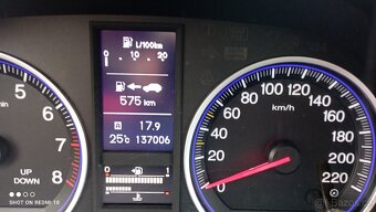 Honda CR-V 2.0 benzín rok 2010.137000km. - 17