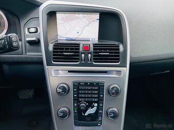 Volvo XC60 2.4D 5VÁLEC 4x4 AUTOMAT NAVIGACE SENZORY - 17
